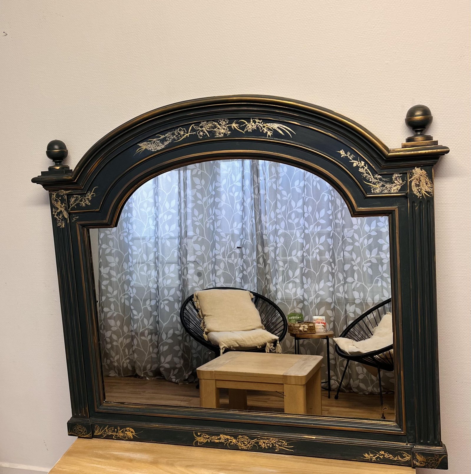 Miroir "Chapeau" de gendarme
