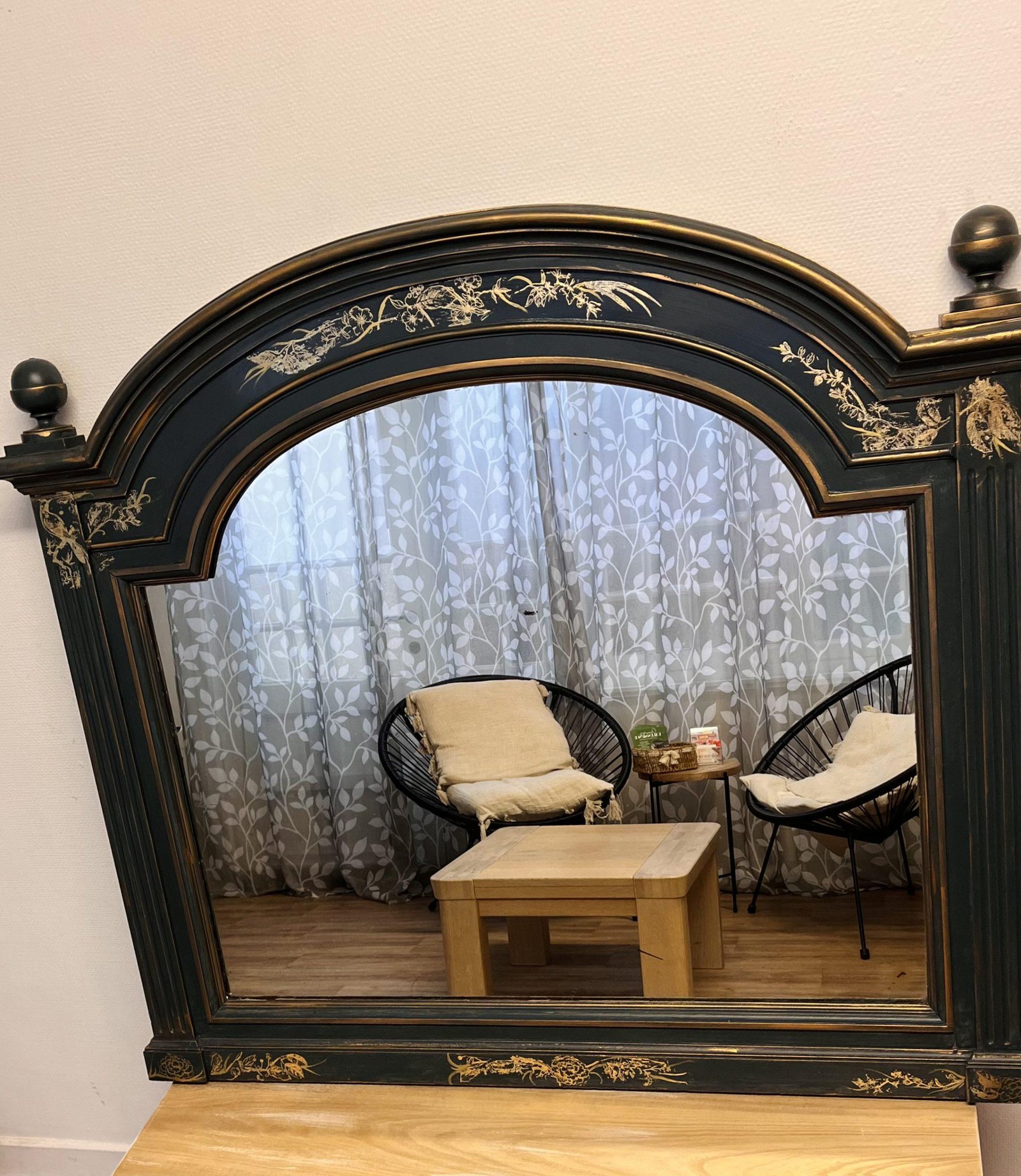 Miroir "Chapeau" de gendarme