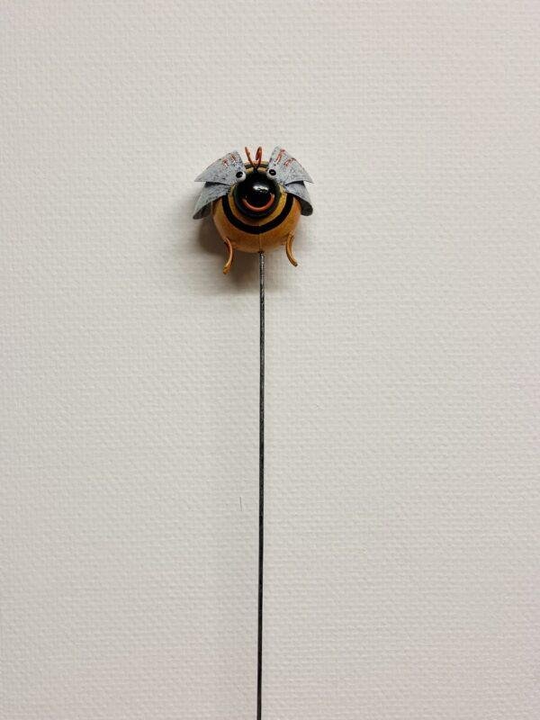 Abeille à piquer
