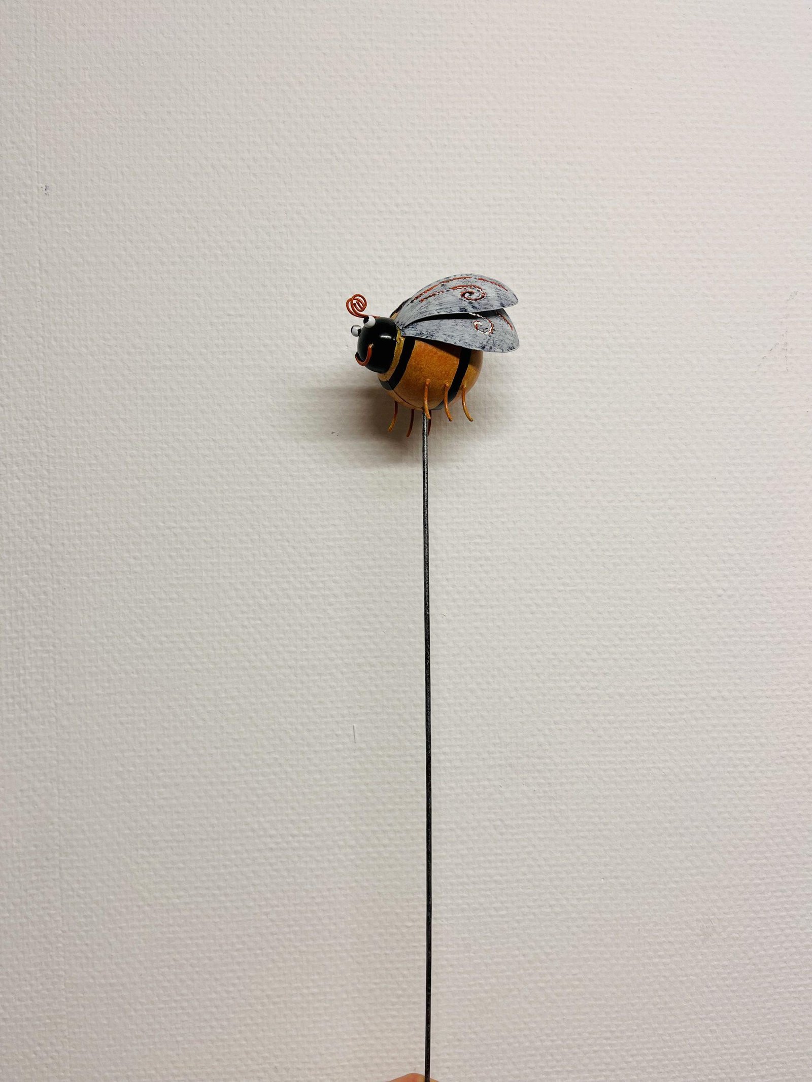 Abeille à piquer