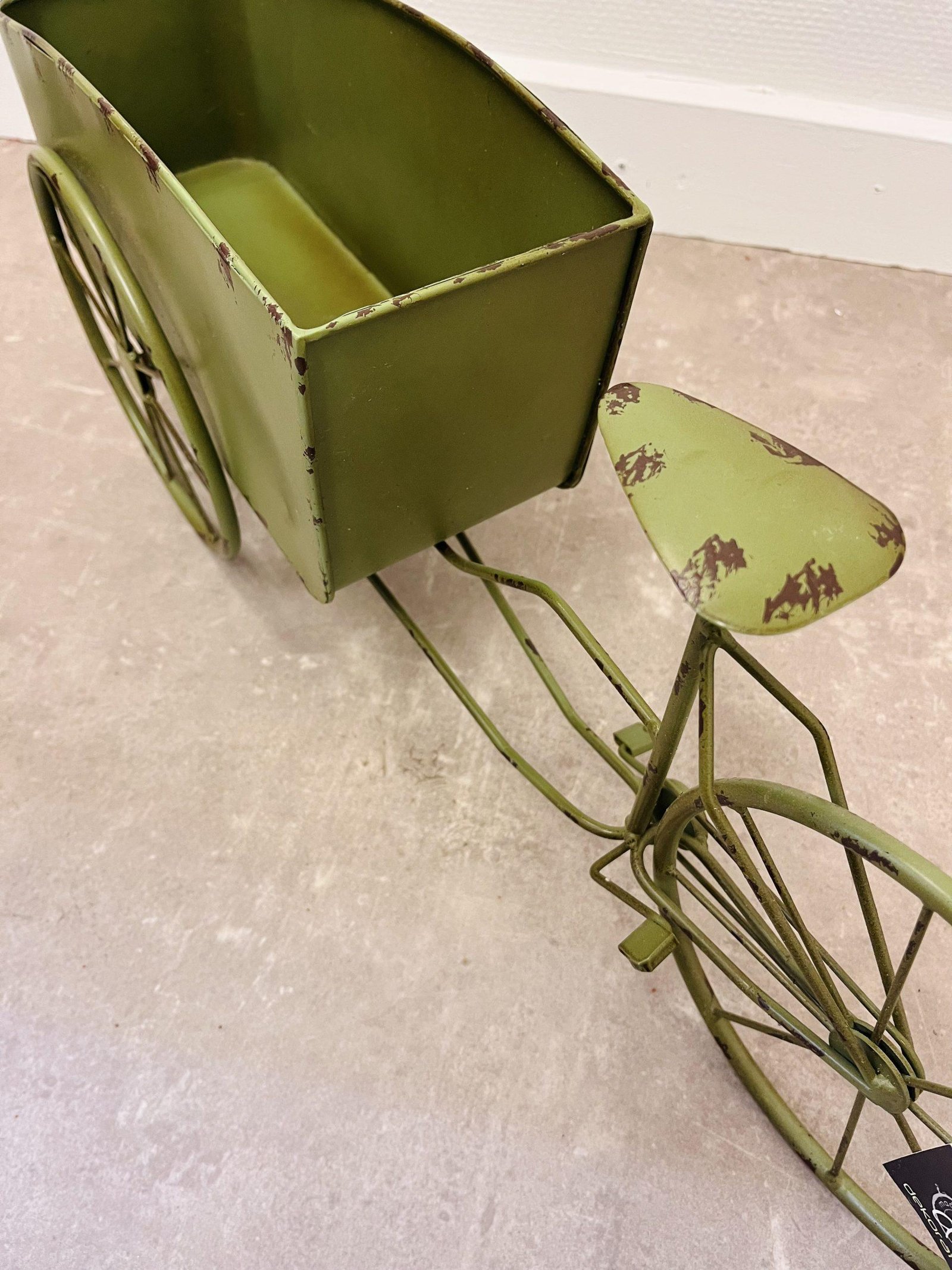 Jardinière brouette verte